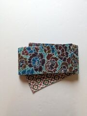 三橋工房・半幅帯「染まり牡丹の花×レースバティック柄」